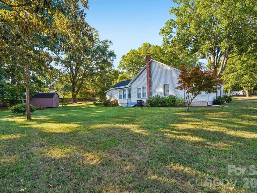 500 Chapel Street, Landis, NC 28088.  MLS# CAR4425507, YatesRealty ID 51232. 