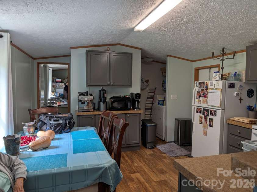 29 Herschel King Drive, Candler, NC 28715.  MLS# CAR4425195, YatesRealty ID 51233. 