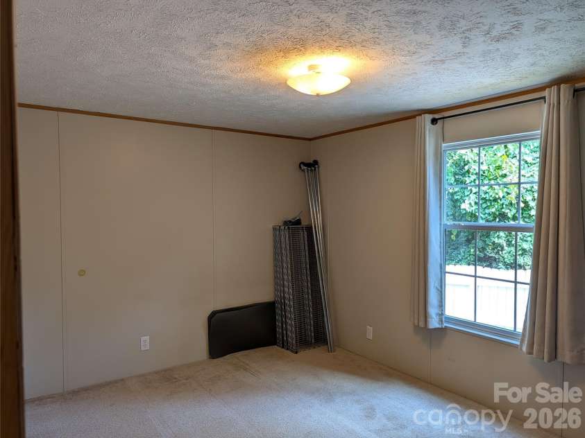 29 Herschel King Drive, Candler, NC 28715.  MLS# CAR4425195, YatesRealty ID 51233. 