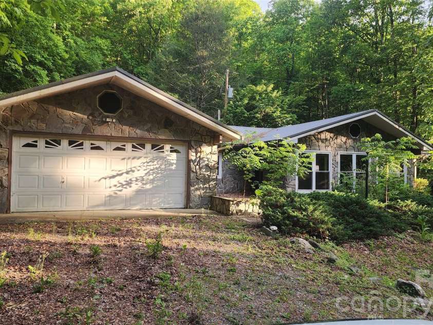 80 Shiloh Place, Andrews, NC 28901.  MLS# CAR4425638, YatesRealty ID 51234. 