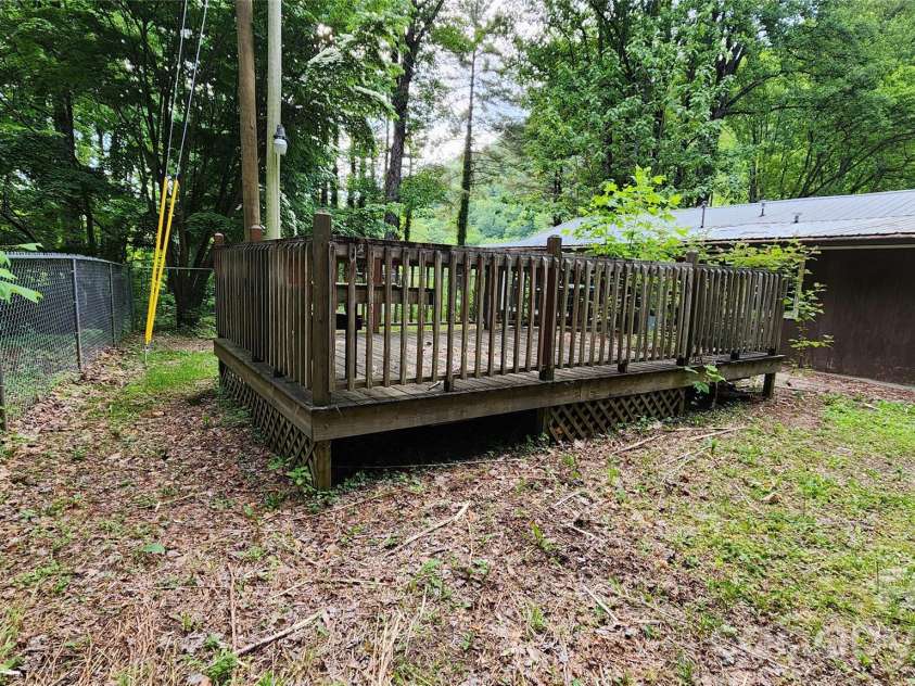 80 Shiloh Place, Andrews, NC 28901.  MLS# CAR4425638, YatesRealty ID 51234. Back Yard with Deck