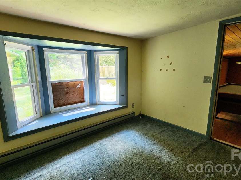 80 Shiloh Place, Andrews, NC 28901.  MLS# CAR4425638, YatesRealty ID 51234. Bonus Room