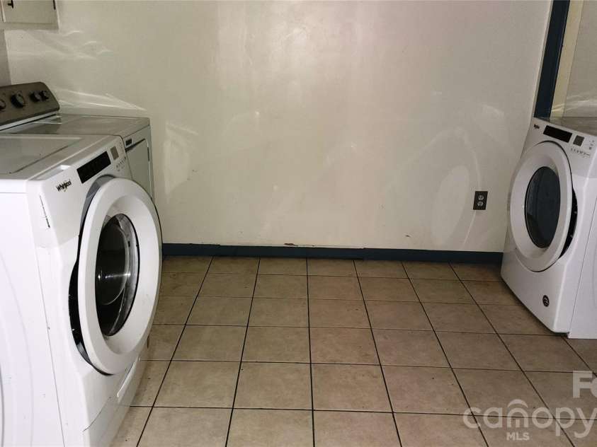 80 Shiloh Place, Andrews, NC 28901.  MLS# CAR4425638, YatesRealty ID 51234. Laundry Room