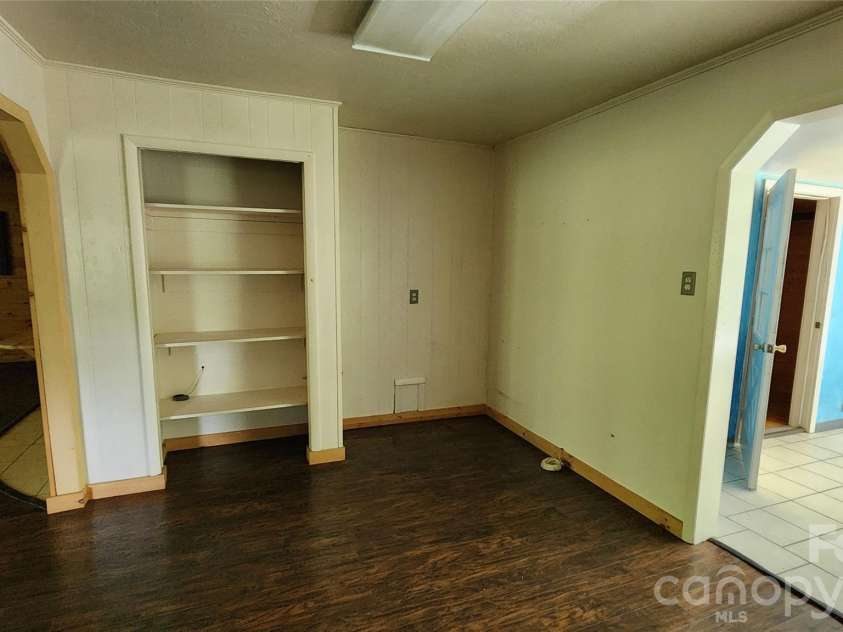 80 Shiloh Place, Andrews, NC 28901.  MLS# CAR4425638, YatesRealty ID 51234. Office Nook