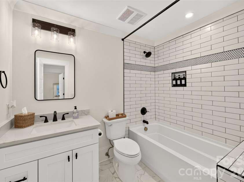 1837 Camp Greene Street, Charlotte, NC 28208.  MLS# CAR4424769, YatesRealty ID 51235. Bathroom