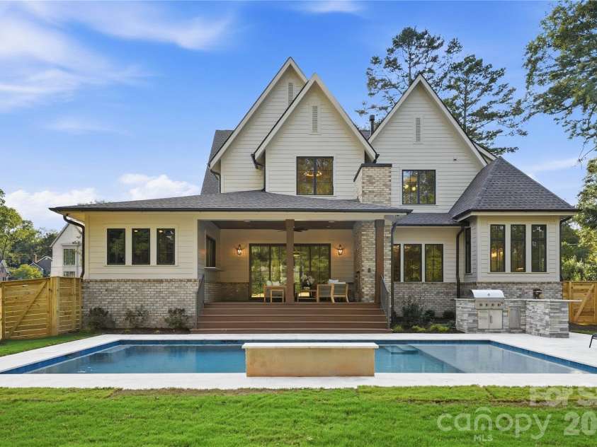 617 Shelton Street, Charlotte, NC 28270.  MLS# CAR4424726, YatesRealty ID 51236. 