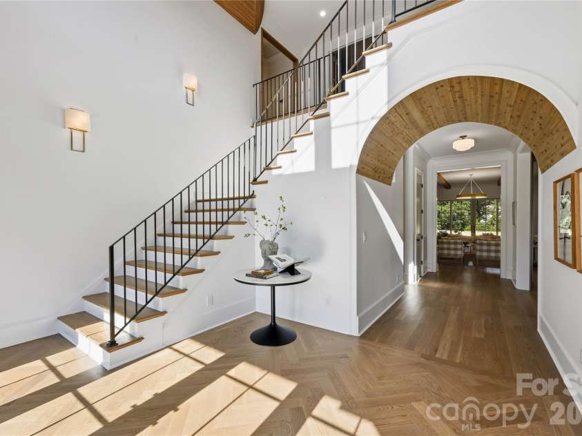 617 Shelton Street, Charlotte, NC 28270.  MLS# CAR4424726, YatesRealty ID 51236. 
