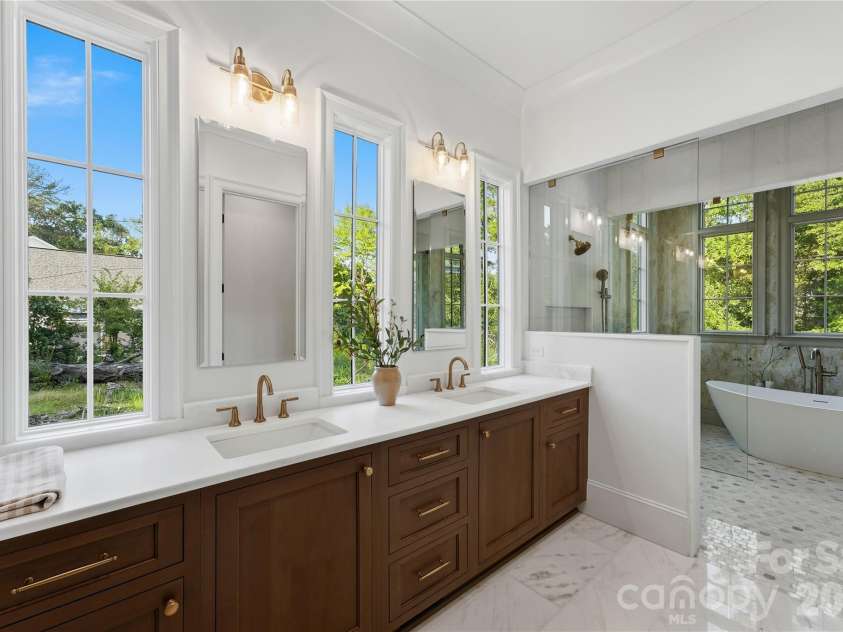 617 Shelton Street, Charlotte, NC 28270.  MLS# CAR4424726, YatesRealty ID 51236. 