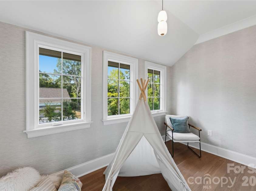 617 Shelton Street, Charlotte, NC 28270.  MLS# CAR4424726, YatesRealty ID 51236. 