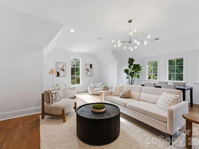 617 Shelton Street, Charlotte, NC 28270.  MLS# CAR4424726, YatesRealty ID 51236. 
