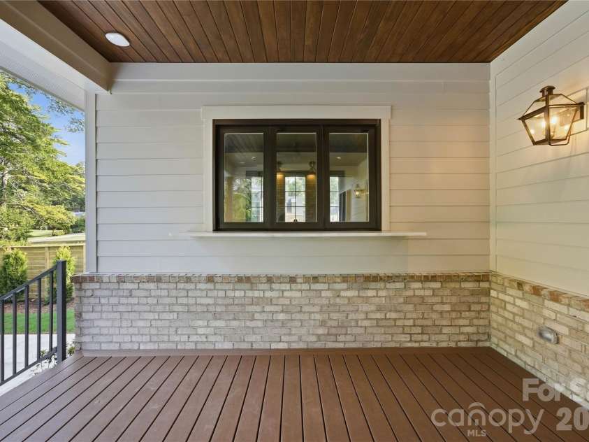 617 Shelton Street, Charlotte, NC 28270.  MLS# CAR4424726, YatesRealty ID 51236. 