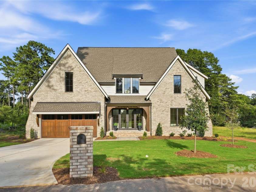 617 Shelton Street, Charlotte, NC 28270.  MLS# CAR4424726, YatesRealty ID 51236. 