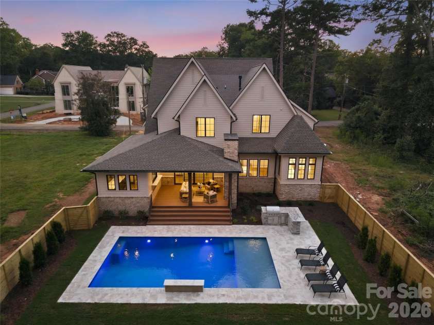 617 Shelton Street, Charlotte, NC 28270.  MLS# CAR4424726, YatesRealty ID 51236. 