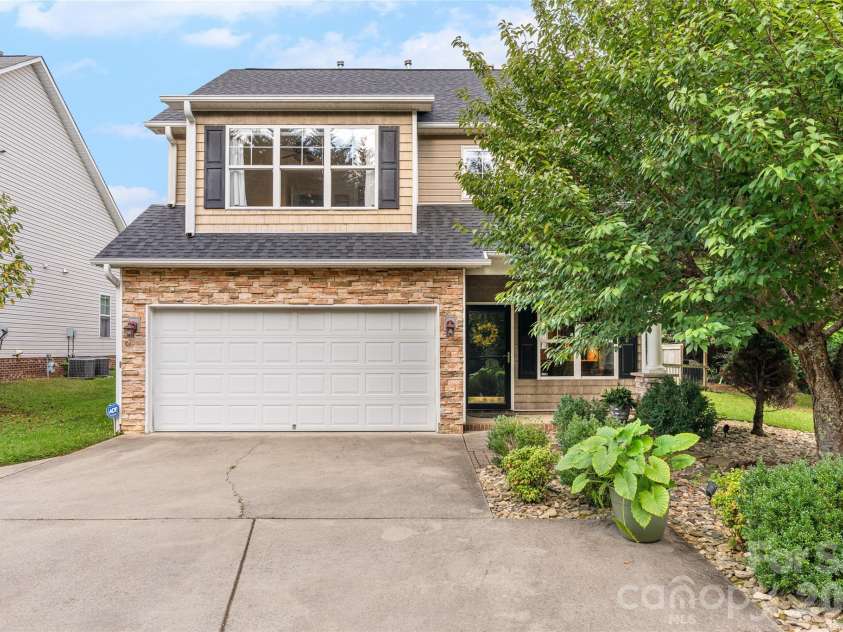 16 Holmes Lane, Arden, NC 28704.  MLS# CAR4424717, YatesRealty ID 51237. 