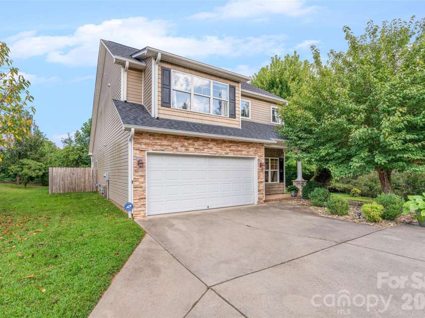 16 Holmes Lane, Arden, NC 28704.  MLS# CAR4424717, YatesRealty ID 51237. 
