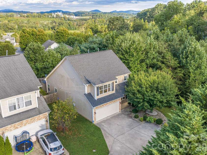 16 Holmes Lane, Arden, NC 28704.  MLS# CAR4424717, YatesRealty ID 51237. 