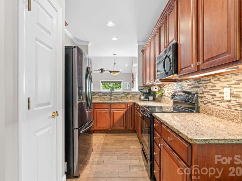 16 Holmes Lane, Arden, NC 28704.  MLS# CAR4424717, YatesRealty ID 51237. 