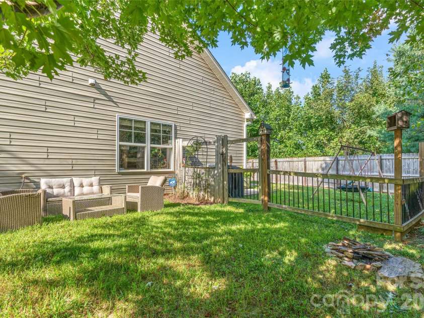 16 Holmes Lane, Arden, NC 28704.  MLS# CAR4424717, YatesRealty ID 51237. 