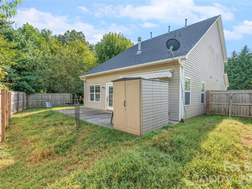16 Holmes Lane, Arden, NC 28704.  MLS# CAR4424717, YatesRealty ID 51237. 