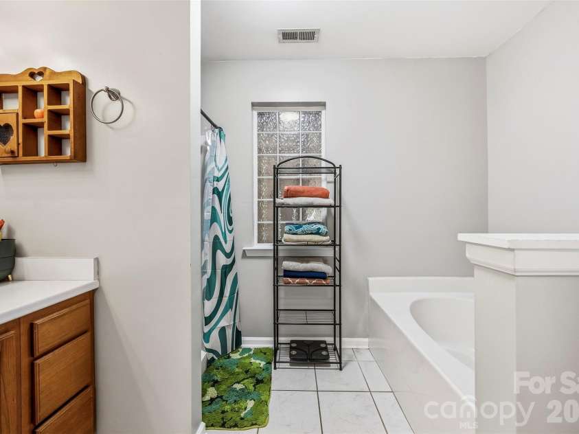 140 Addison Place, Troutman, NC 28166.  MLS# CAR4425585, YatesRealty ID 51238. 