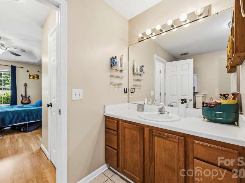140 Addison Place, Troutman, NC 28166.  MLS# CAR4425585, YatesRealty ID 51238. 