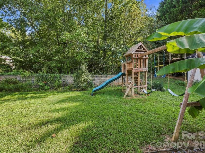 140 Addison Place, Troutman, NC 28166.  MLS# CAR4425585, YatesRealty ID 51238. 