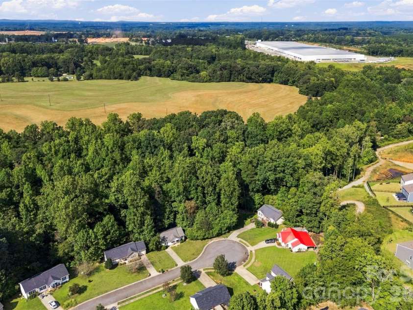 140 Addison Place, Troutman, NC 28166.  MLS# CAR4425585, YatesRealty ID 51238. 