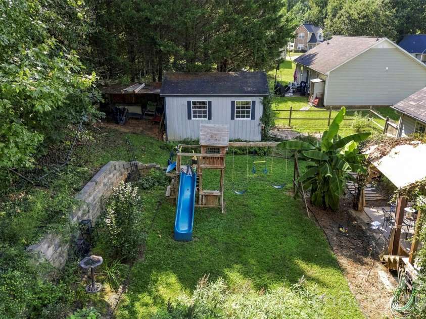 140 Addison Place, Troutman, NC 28166.  MLS# CAR4425585, YatesRealty ID 51238. 