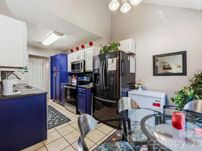 140 Addison Place, Troutman, NC 28166.  MLS# CAR4425585, YatesRealty ID 51238. 