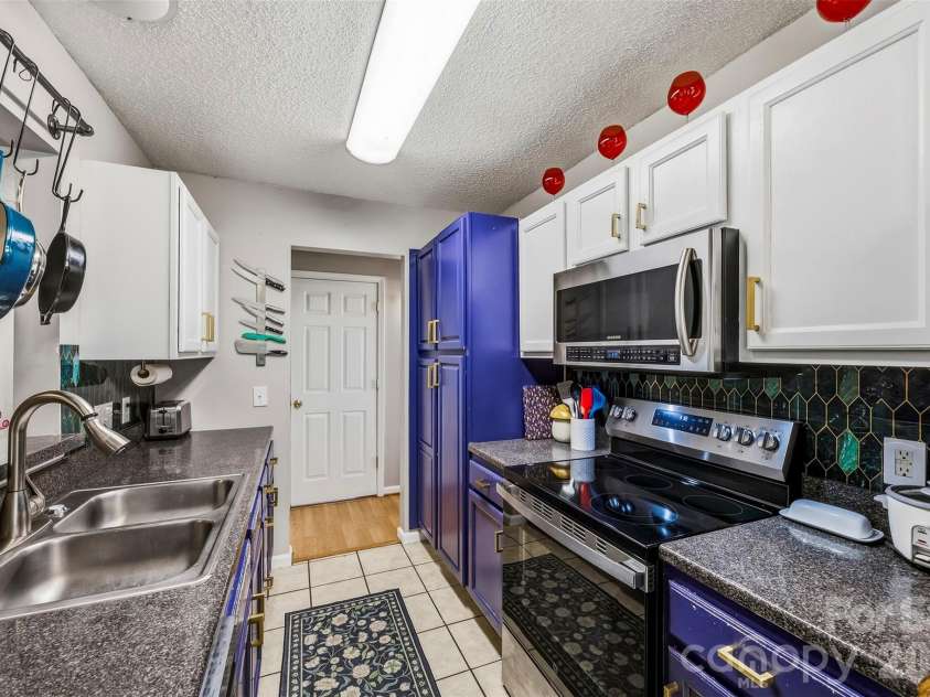 140 Addison Place, Troutman, NC 28166.  MLS# CAR4425585, YatesRealty ID 51238. 