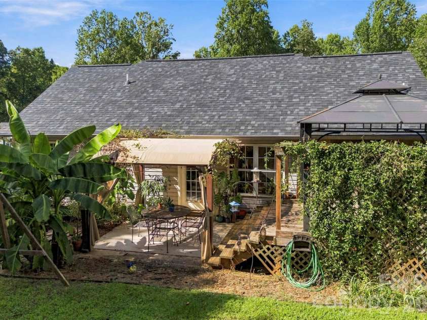 140 Addison Place, Troutman, NC 28166.  MLS# CAR4425585, YatesRealty ID 51238. 