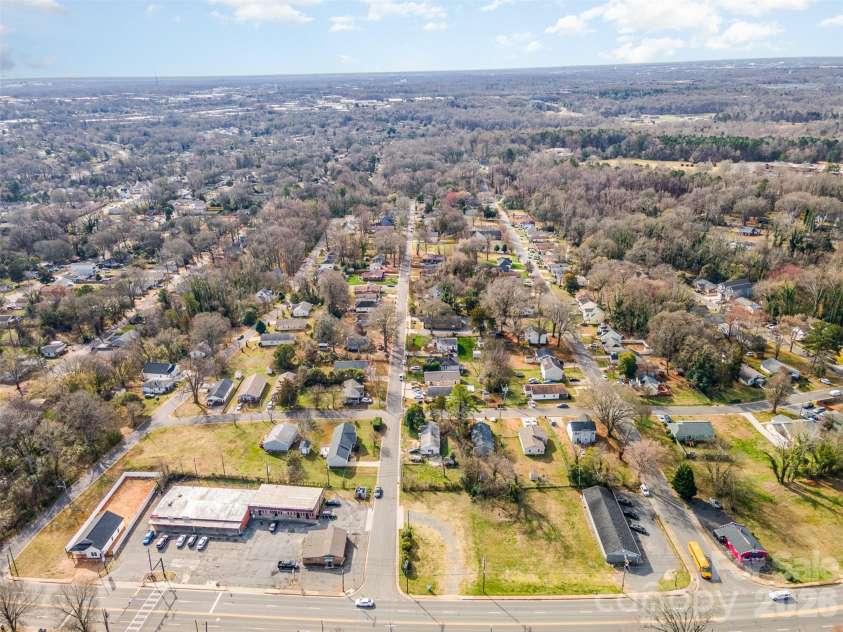 2914 Ridge Avenue, Charlotte, NC 28208.  MLS# CAR4425618, YatesRealty ID 51239. 
