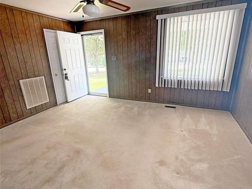 3412 1st Avenue Circle, Hickory, NC 28601.  MLS# CAR4272932, YatesRealty ID 5124. 