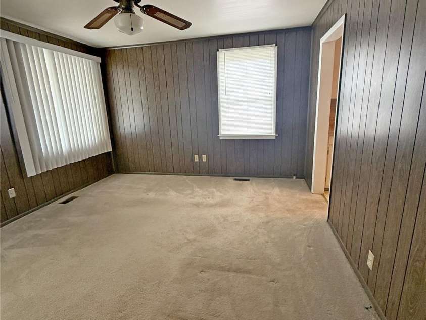 3412 1st Avenue Circle, Hickory, NC 28601.  MLS# CAR4272932, YatesRealty ID 5124. 