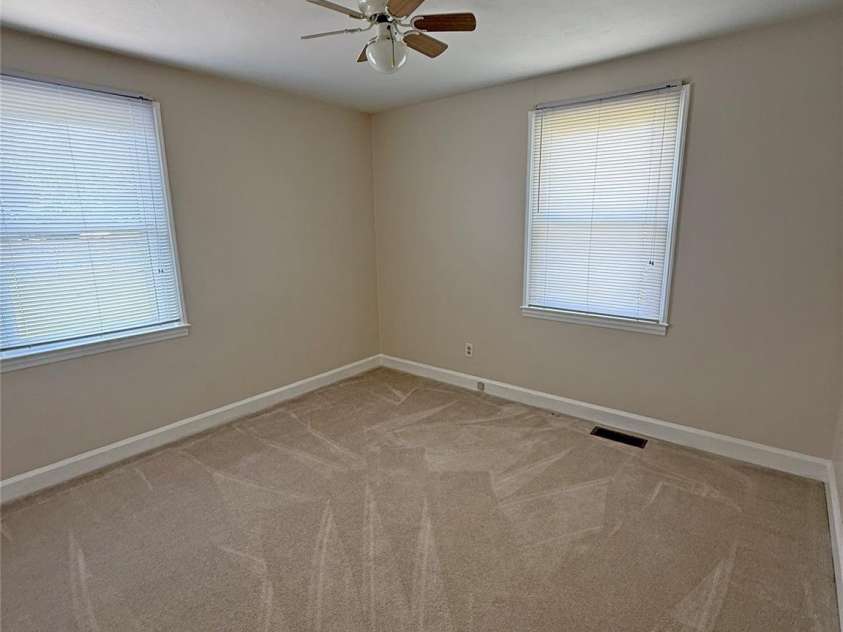 3412 1st Avenue Circle, Hickory, NC 28601.  MLS# CAR4272932, YatesRealty ID 5124. 