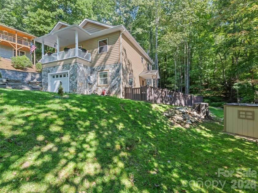 100 Loafer Lane, Waynesville, NC 28785.  MLS# CAR4423967, YatesRealty ID 51242. 