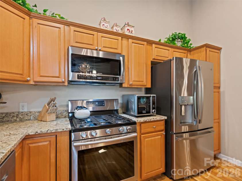 100 Loafer Lane, Waynesville, NC 28785.  MLS# CAR4423967, YatesRealty ID 51242. 