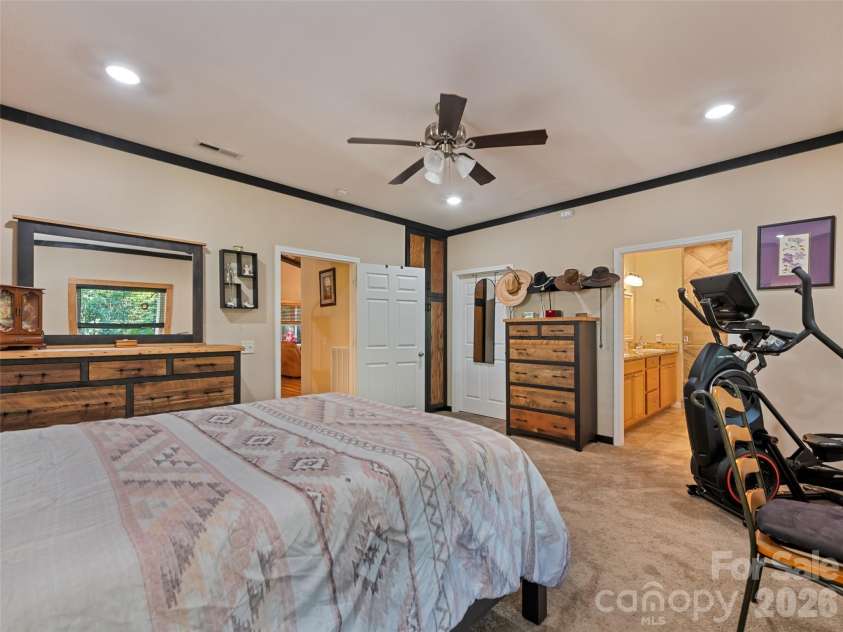 100 Loafer Lane, Waynesville, NC 28785.  MLS# CAR4423967, YatesRealty ID 51242. 