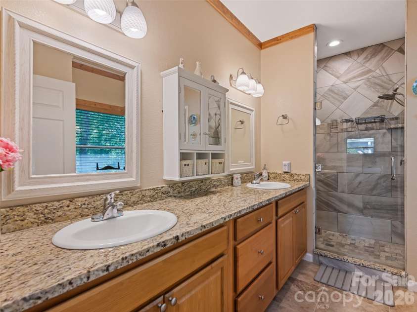 100 Loafer Lane, Waynesville, NC 28785.  MLS# CAR4423967, YatesRealty ID 51242. 