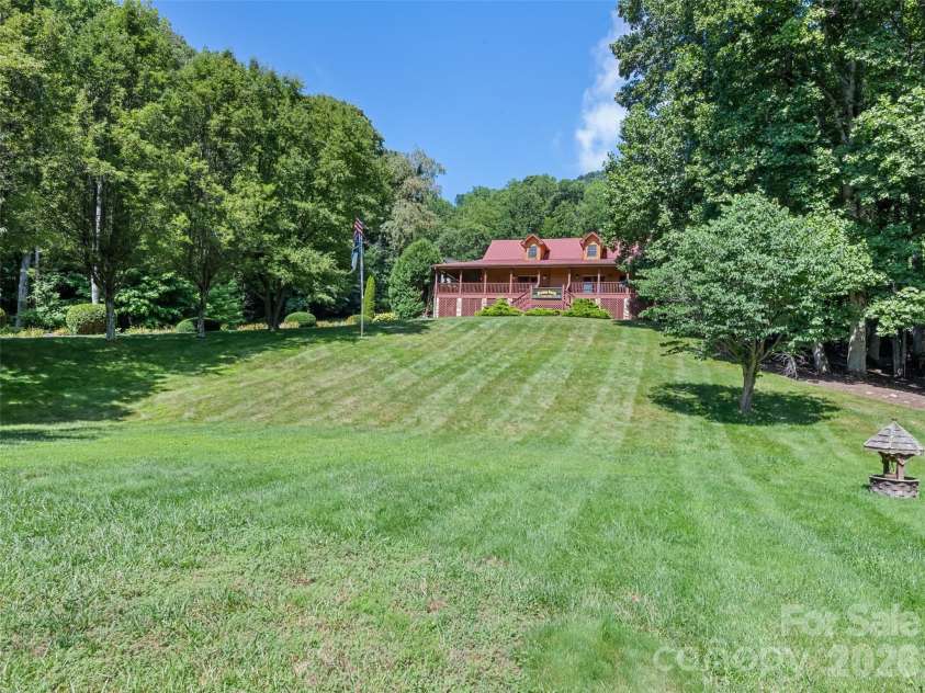 100 Loafer Lane, Waynesville, NC 28785.  MLS# CAR4423967, YatesRealty ID 51242. 