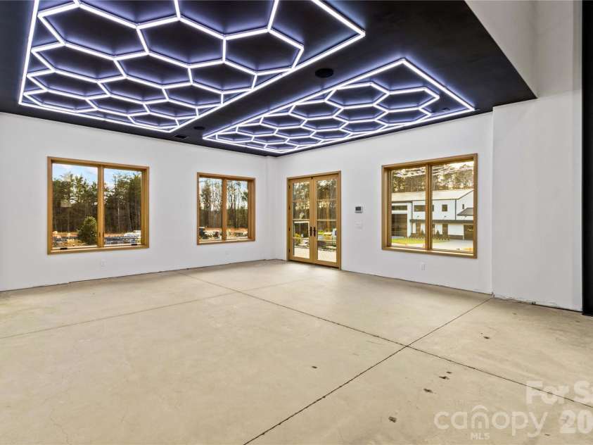 129 Sebring Drive, Mooresville, NC 28117.  MLS# CAR4424046, YatesRealty ID 51243. 