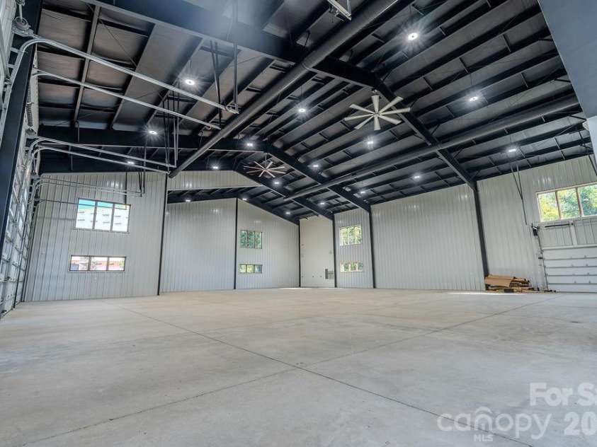 129 Sebring Drive, Mooresville, NC 28117.  MLS# CAR4424046, YatesRealty ID 51243. 