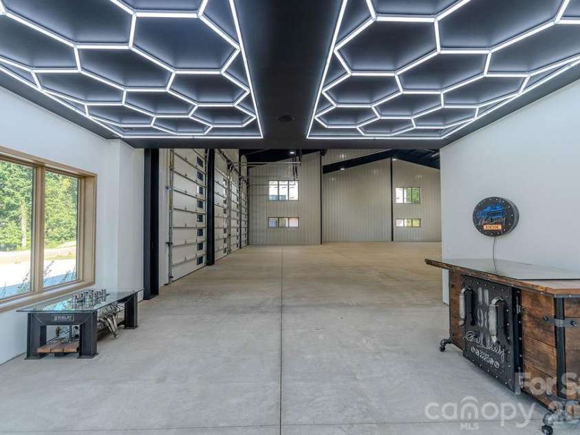 129 Sebring Drive, Mooresville, NC 28117.  MLS# CAR4424046, YatesRealty ID 51243. 