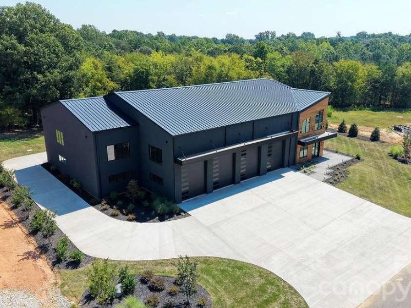 129 Sebring Drive, Mooresville, NC 28117.  MLS# CAR4424046, YatesRealty ID 51243. 