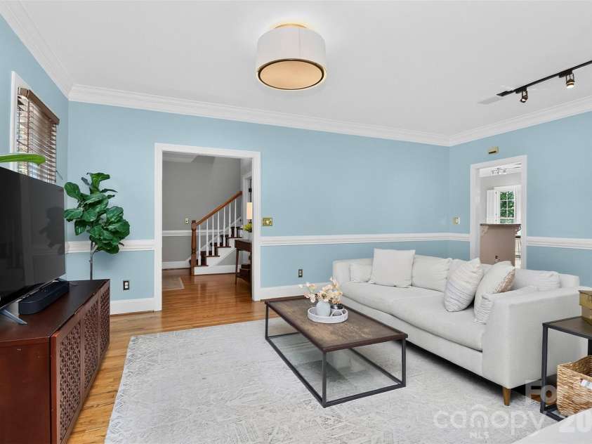 3301 Dairy Farm Lane, Charlotte, NC 28209.  MLS# CAR4423253, YatesRealty ID 51247. 