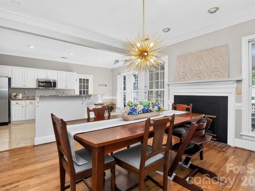 3301 Dairy Farm Lane, Charlotte, NC 28209.  MLS# CAR4423253, YatesRealty ID 51247. 