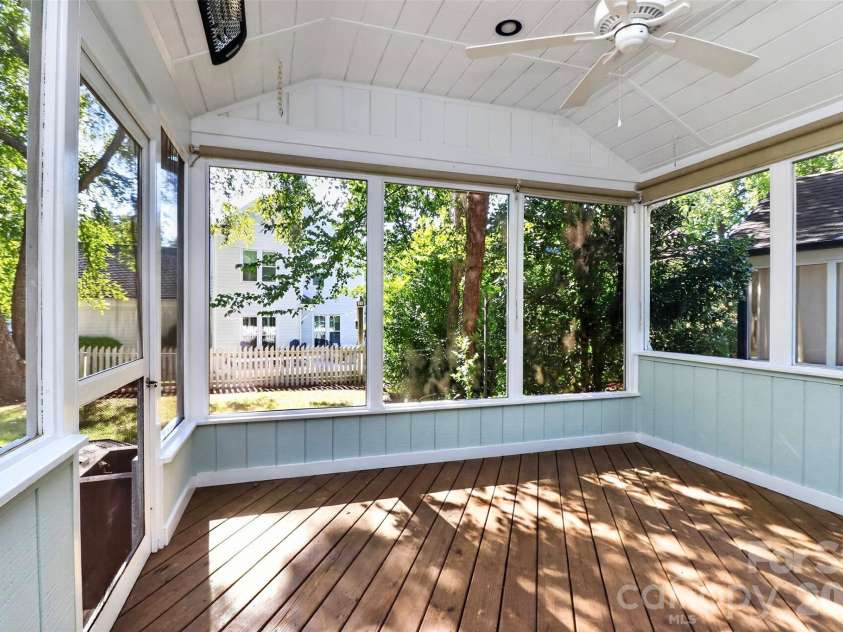 3301 Dairy Farm Lane, Charlotte, NC 28209.  MLS# CAR4423253, YatesRealty ID 51247. 
