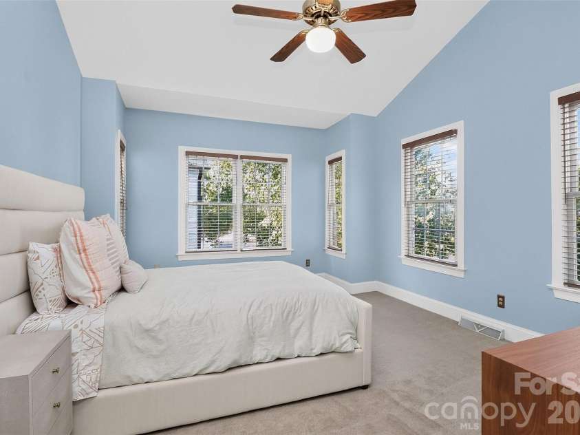 3301 Dairy Farm Lane, Charlotte, NC 28209.  MLS# CAR4423253, YatesRealty ID 51247. 