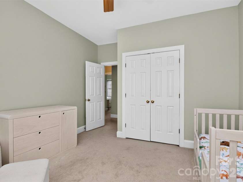 3301 Dairy Farm Lane, Charlotte, NC 28209.  MLS# CAR4423253, YatesRealty ID 51247. 