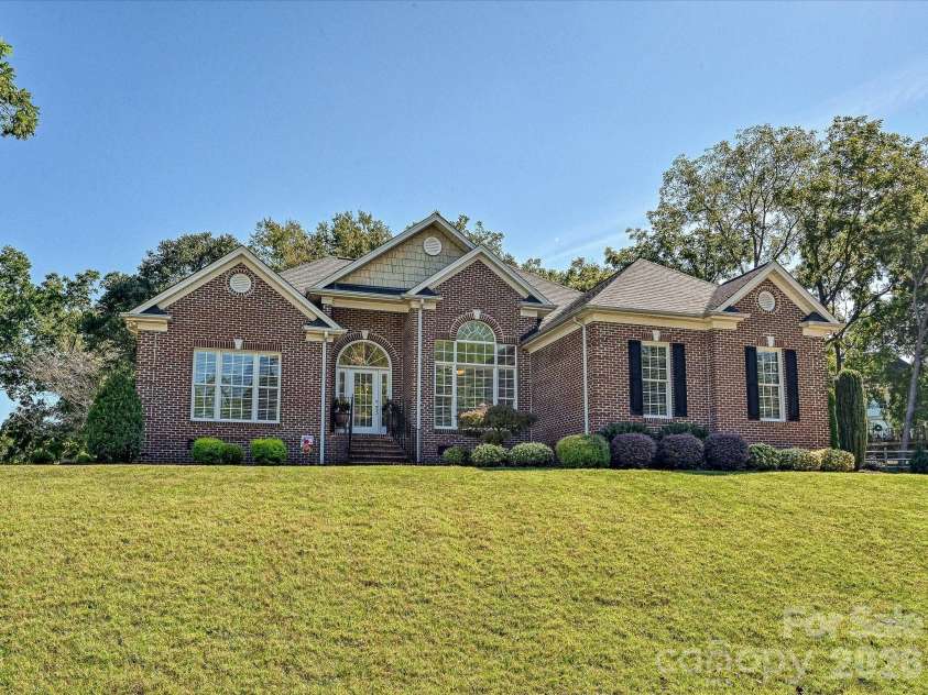 5125 WALNUT GROVE Court, Mount Holly, NC 28120.  MLS# CAR4423136, YatesRealty ID 51248. 